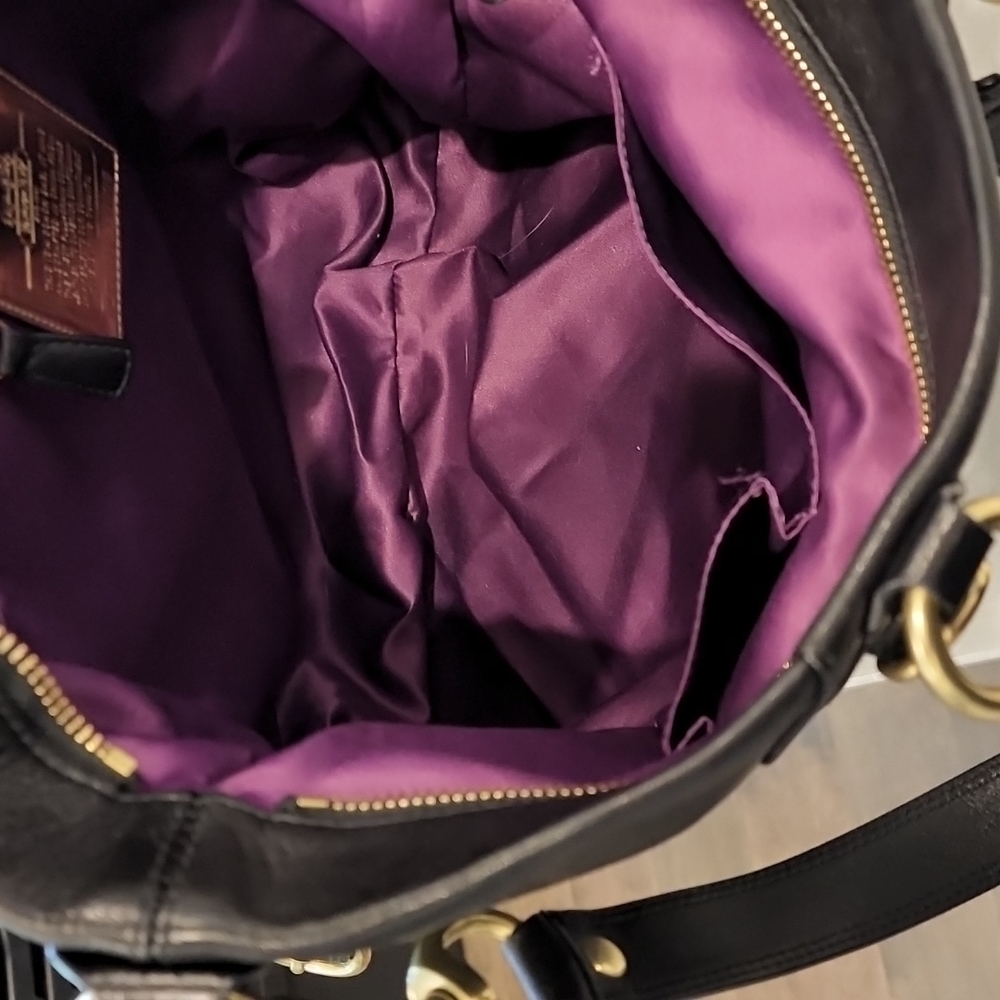 Coach black shoulder bag with purple interior K0869 - Picture 3 of 3